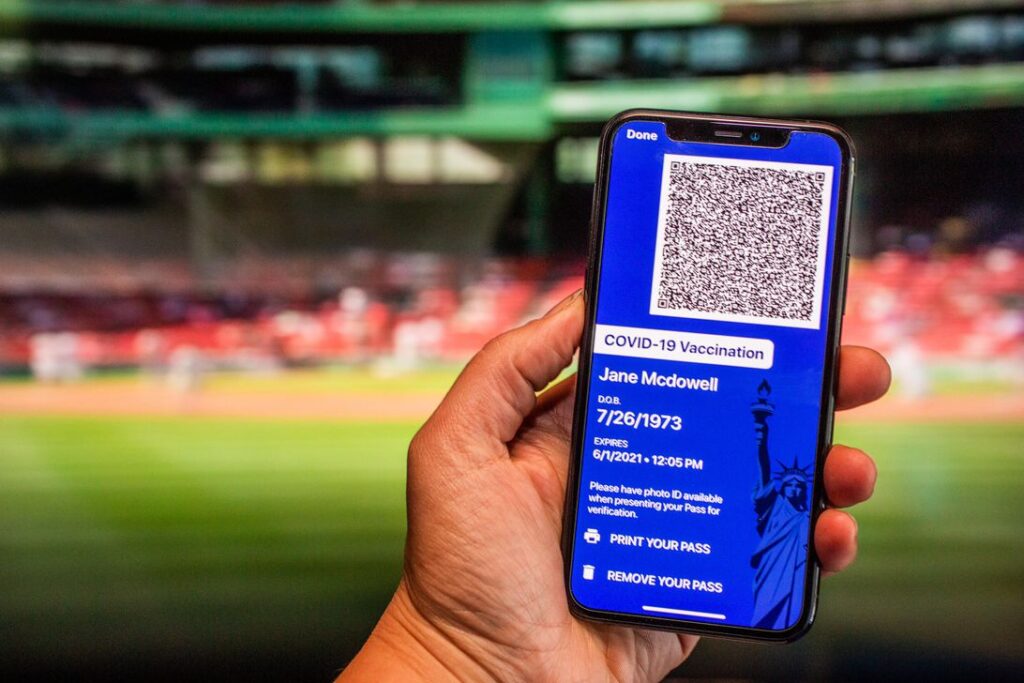 how-to-put-your-covid-19-vaccine-record-on-your-phone-techsstory