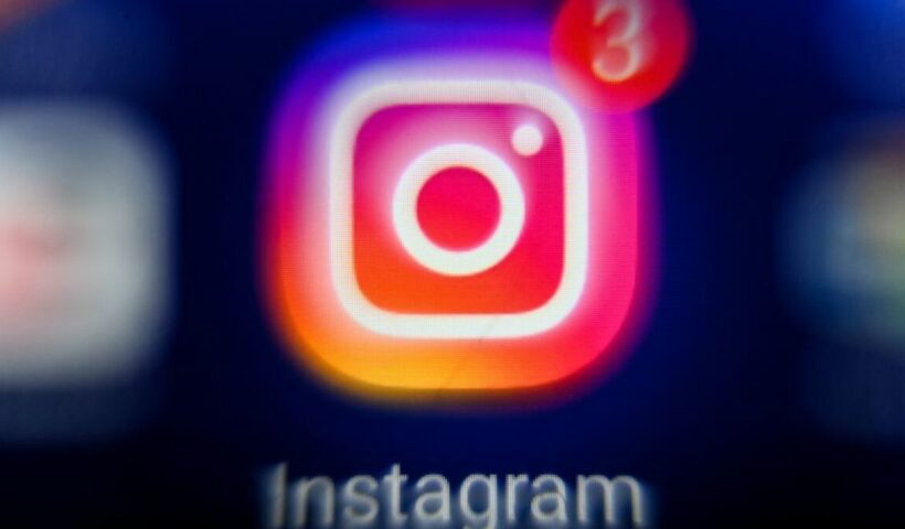 Instagram boss reveals the return of the chronological timeline, plus new 'Favorites' feed