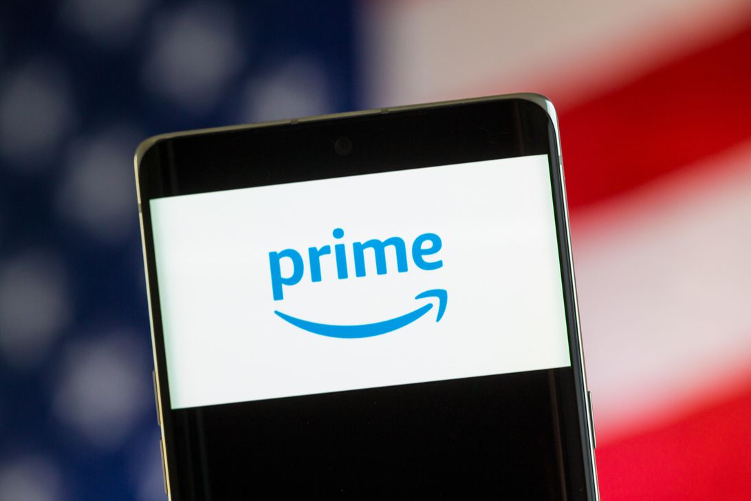 amazon-prime-logo-phone-united-states-flag-4482