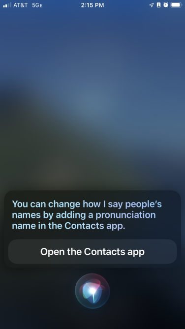 Screenshot of Siri suggesting to open the contacts app.