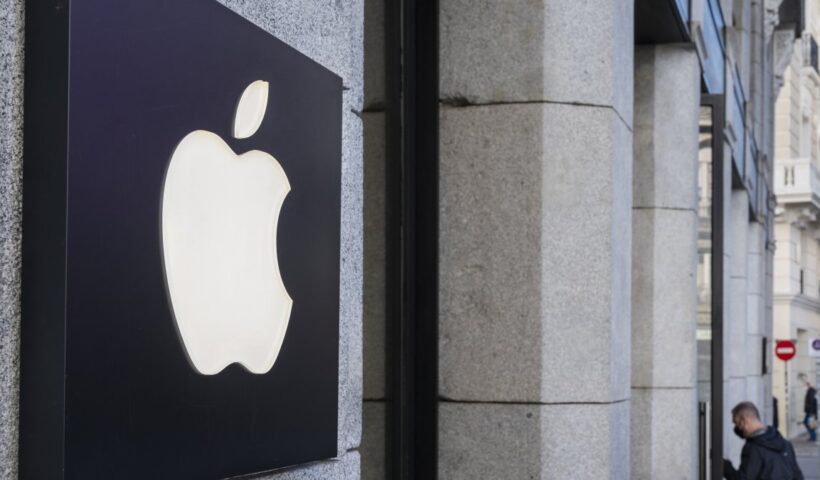 Apple Store workers at the Grand Central location are working to unionize