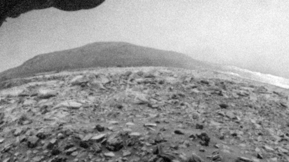 NASA Mars rover spots dusty weather blowing across the Martian desert
