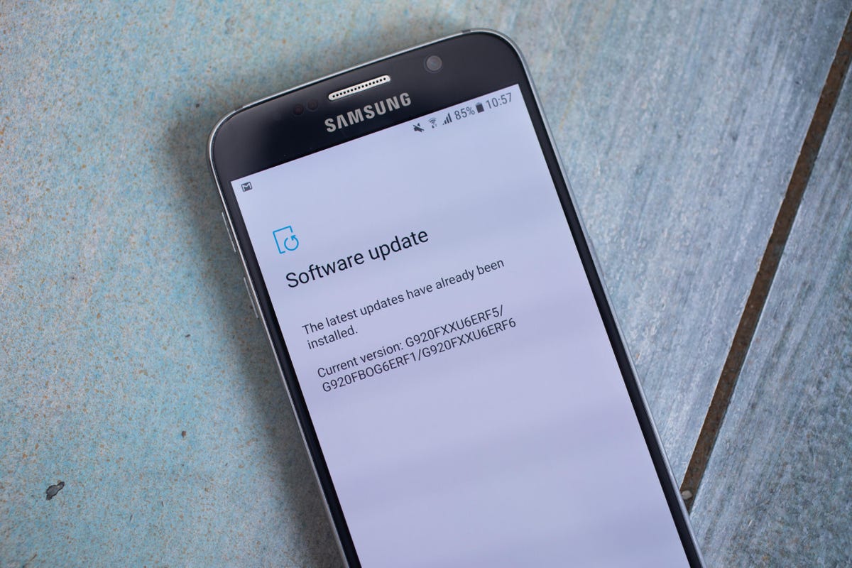 A picture showing the software update page of a Samsung phone