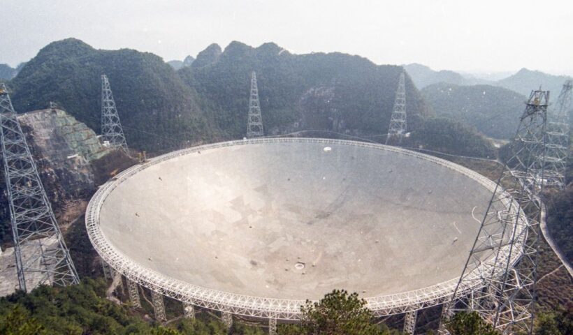 A radio telescope in China reportedly discovers a possible alien signal